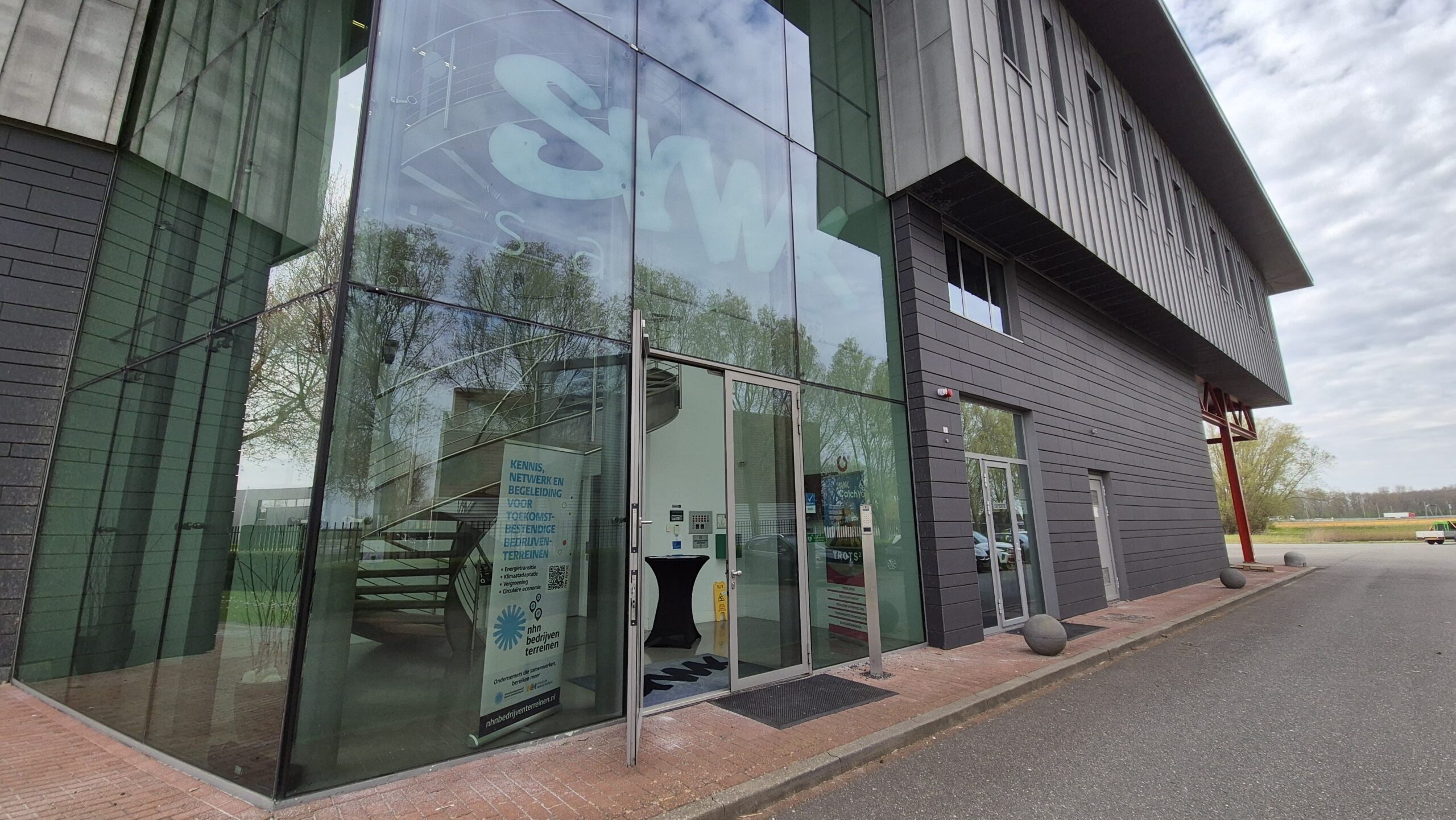 762A4C9A-C9F5-4F95-9346-C7E7337DFBD8